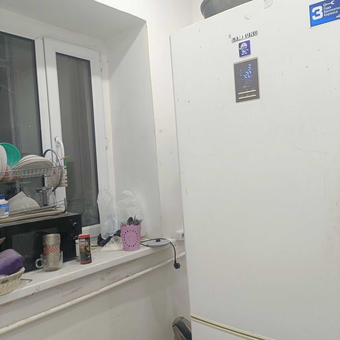 Продам холодильник Самсунг в отличном состоянии. Морозилка снизу