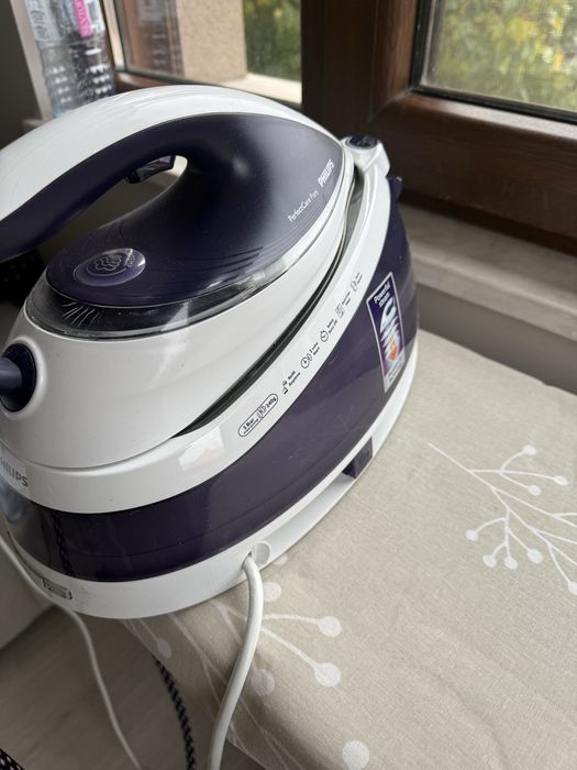 Паров генератор Philips PerfectCare Pure