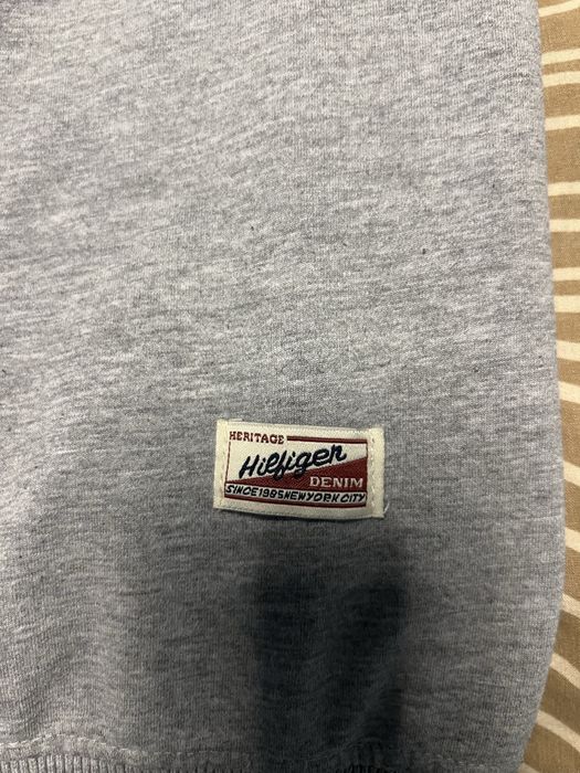 Блуза Tommy Hilfiger.