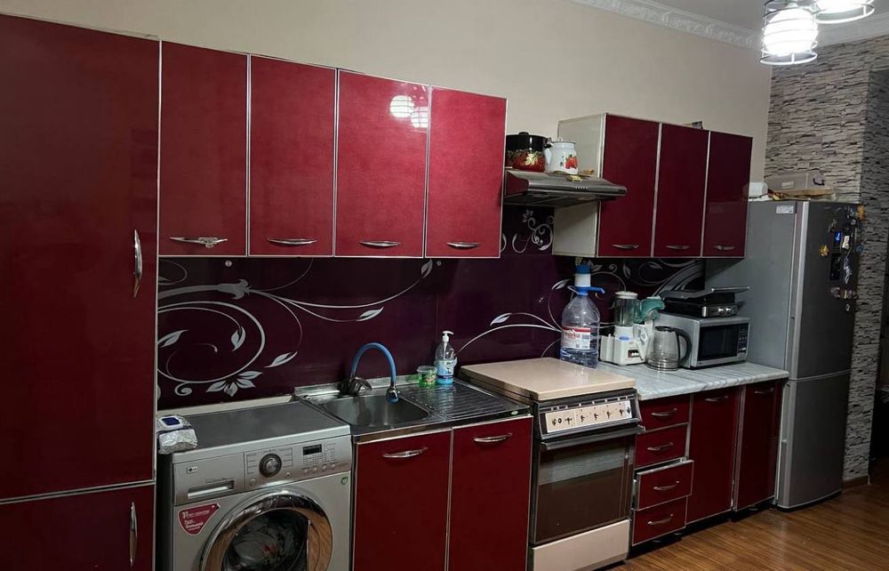 Hamid Olimjon metrosi yonida kvartiram bor ijaraga beraman