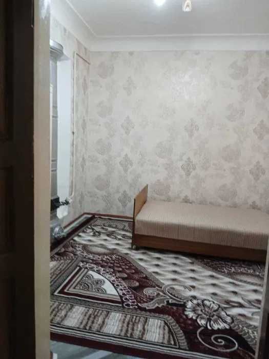 Срочно сдается дом 5 минутах от метро Буюк ипак йули,4 комнаты,4,5 сот