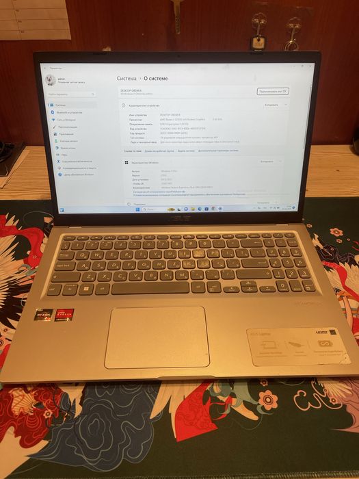 Продам ноутбук Asus в отличном состояние