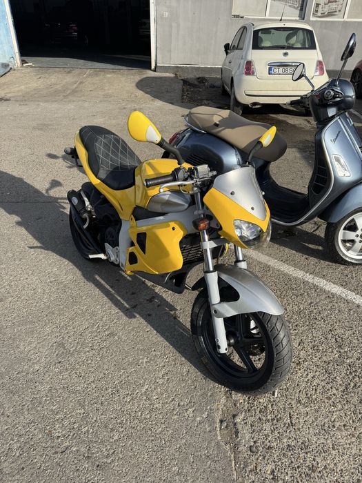 Scuter gilera dna 50 cm se conduce cu b