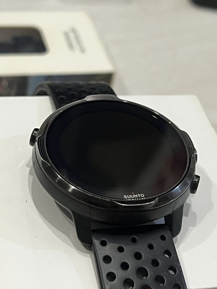 Часовник  Suunto 7