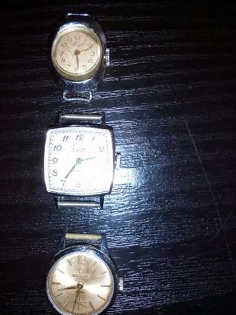 Продавам стари часовници