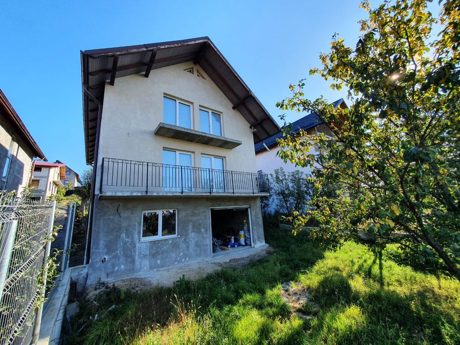 Casa individuala D+P+M burdujeni cartierul tinereții 225 mp