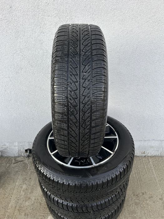4 Roti RENAULT 5x114,3 R17 cu anvelope de iarna GoodYear 215/60/R17