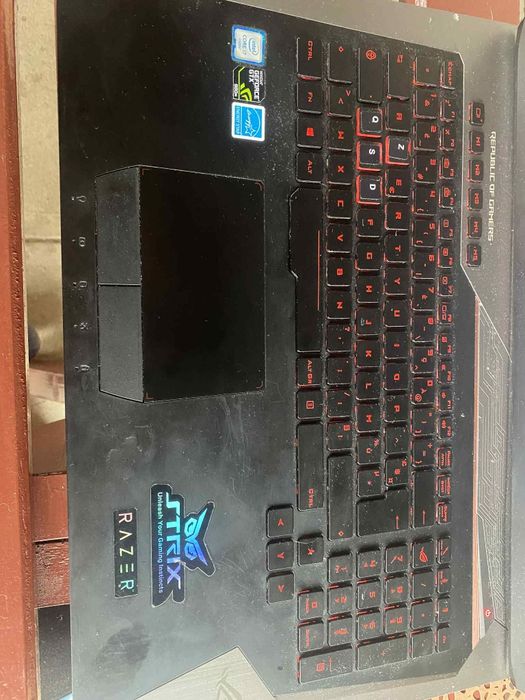 Laptop Gaming Asus Rog i7 cu 48 GB Ram și Ssd 1TB