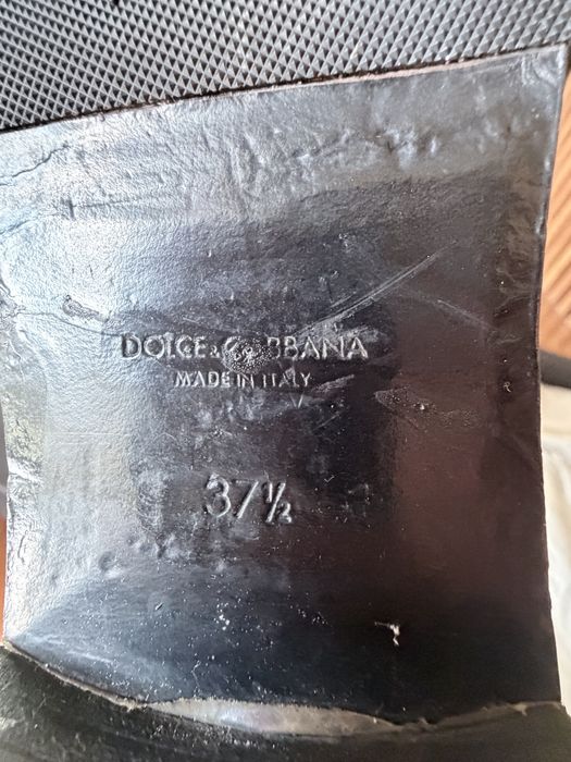 Уникален ботуш D&G носен няколко пъти