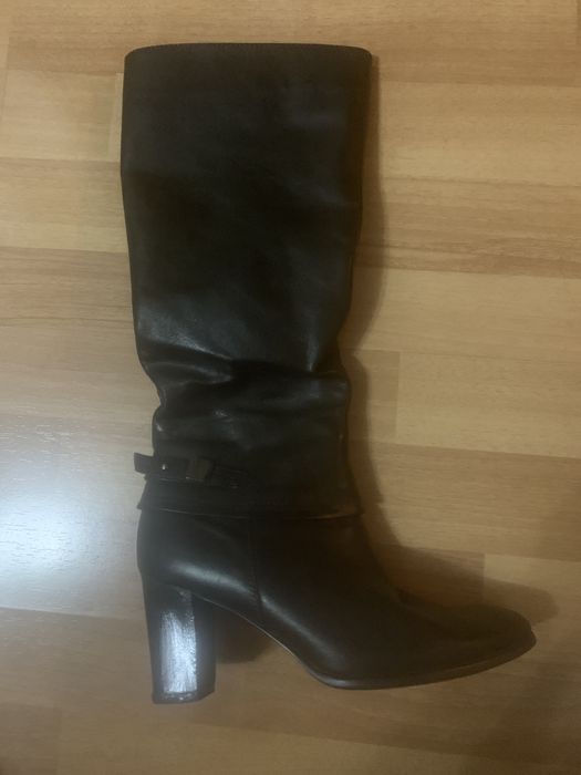 Продам демисезонные сапоги