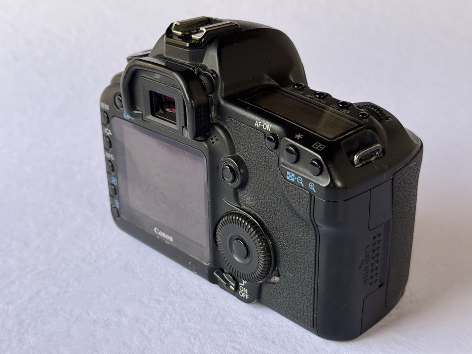 Canon 5D Mk II Full frame