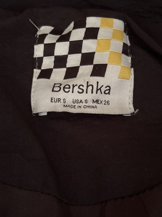 jacheta subtire bershka marimea S