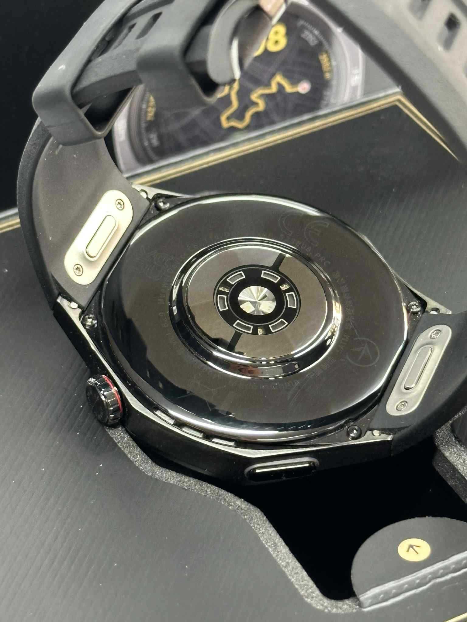 Смарт часовник HUAWEI WATCH GT 5 Pro BLACK / Като нов