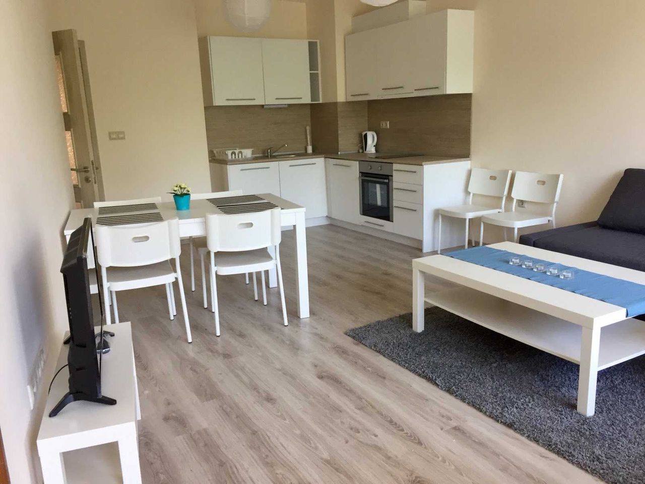 Дава се под наем Двустаен апартамент в Варна, Аспарухово - 60 кв.м за 600 € - Снимка #11
