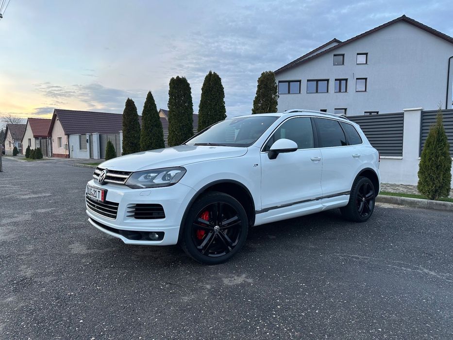 Volkswagen Touareg R-Line 3.0 TDI V6 245 CP AUTOMAT