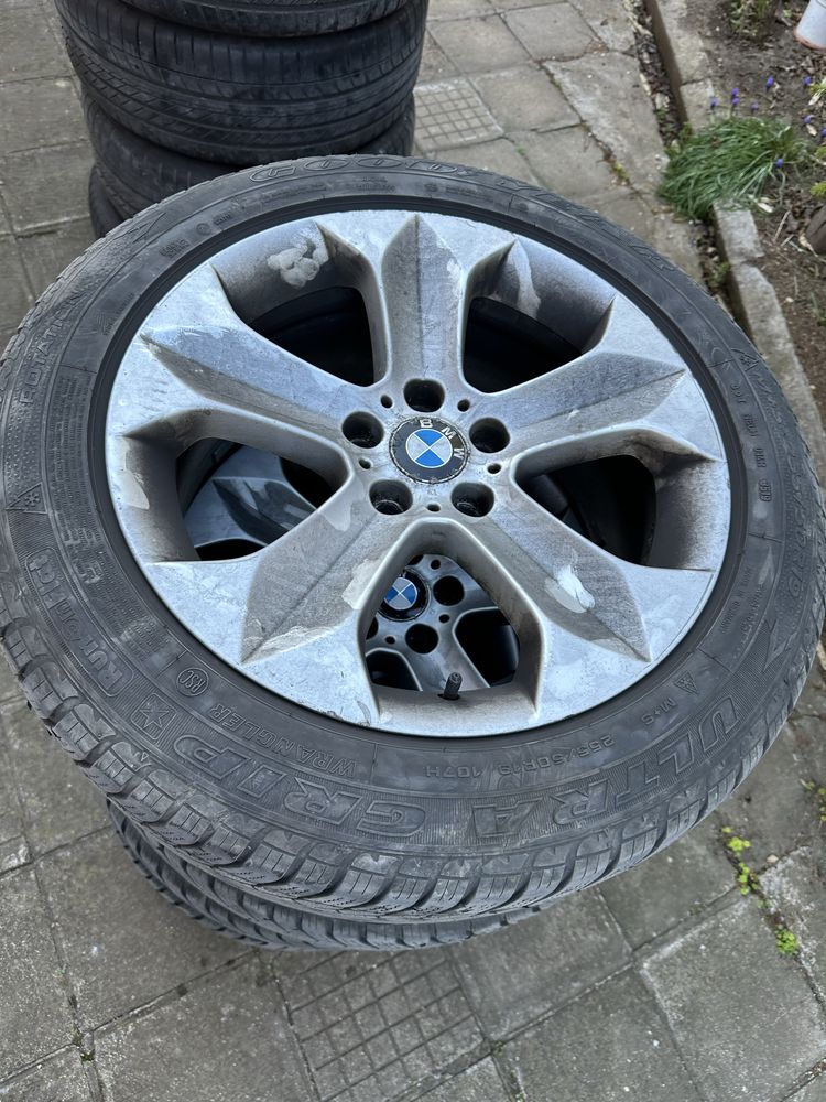 Продавам гуму Goodyear 255/50/19 run on flat