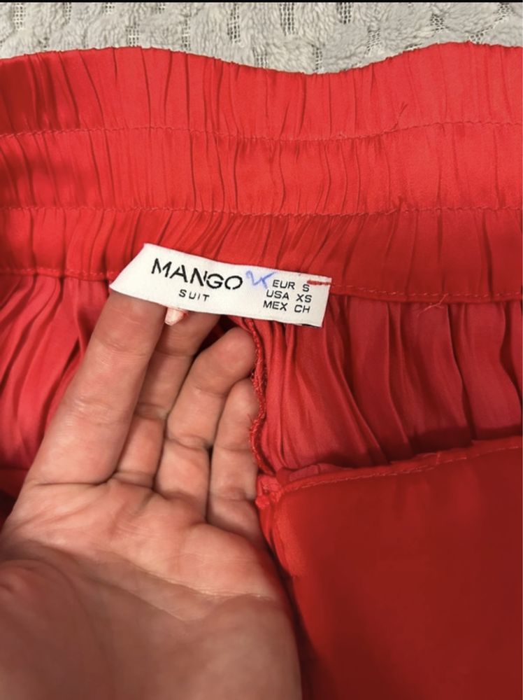 Pantaloni scurți dama  MANGO