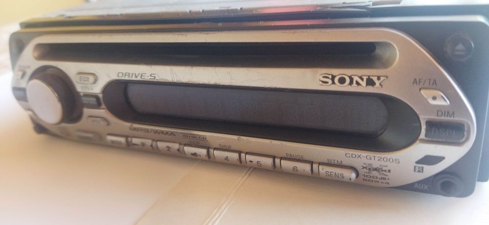 Blaupunkt CAR 300 и Sony cdx-gt200s