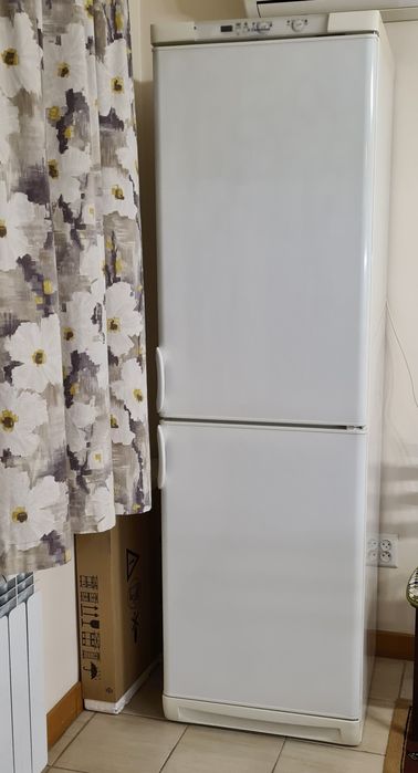 Холодильник Electrolux