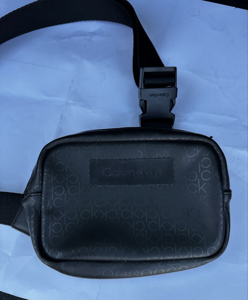 Чанта Calvin Klein като нова