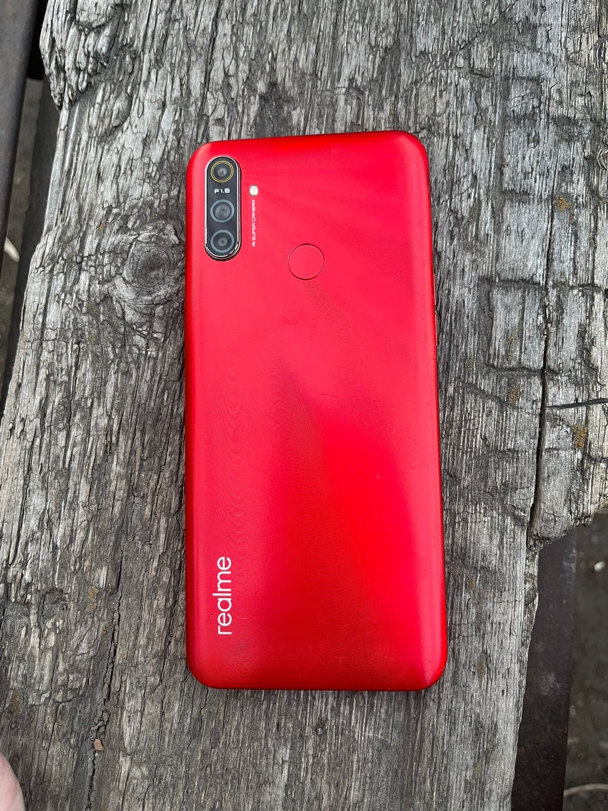 В прадаже Realme c3