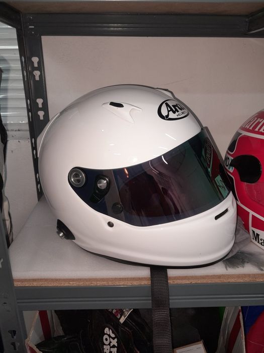 Каска ARAI за картинг