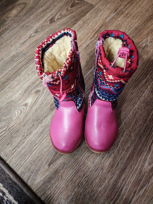 Продам сапожки детские