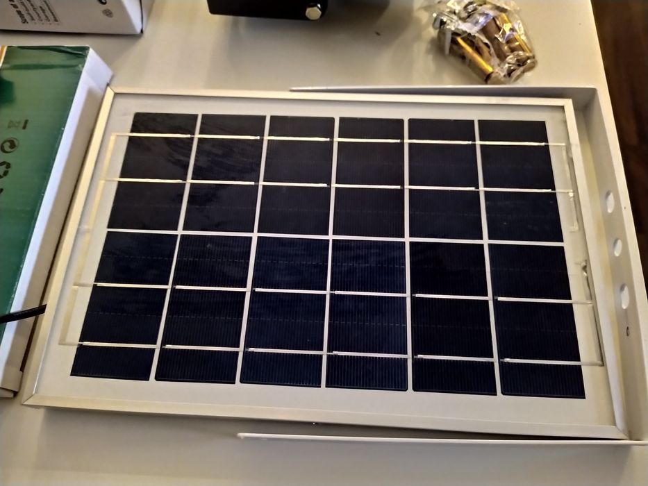 Kit proiector LED 30w cu panou solar exterior pentru casa si gradina