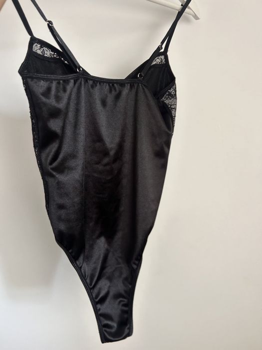 Черно дантелено боди