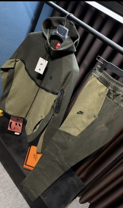 BRANDEX-Спортен екип Nike!!!