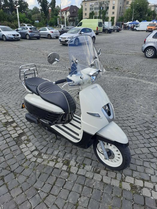Peugeot Django 2019 4T Injecție 49 cm3 (similar Vespa)