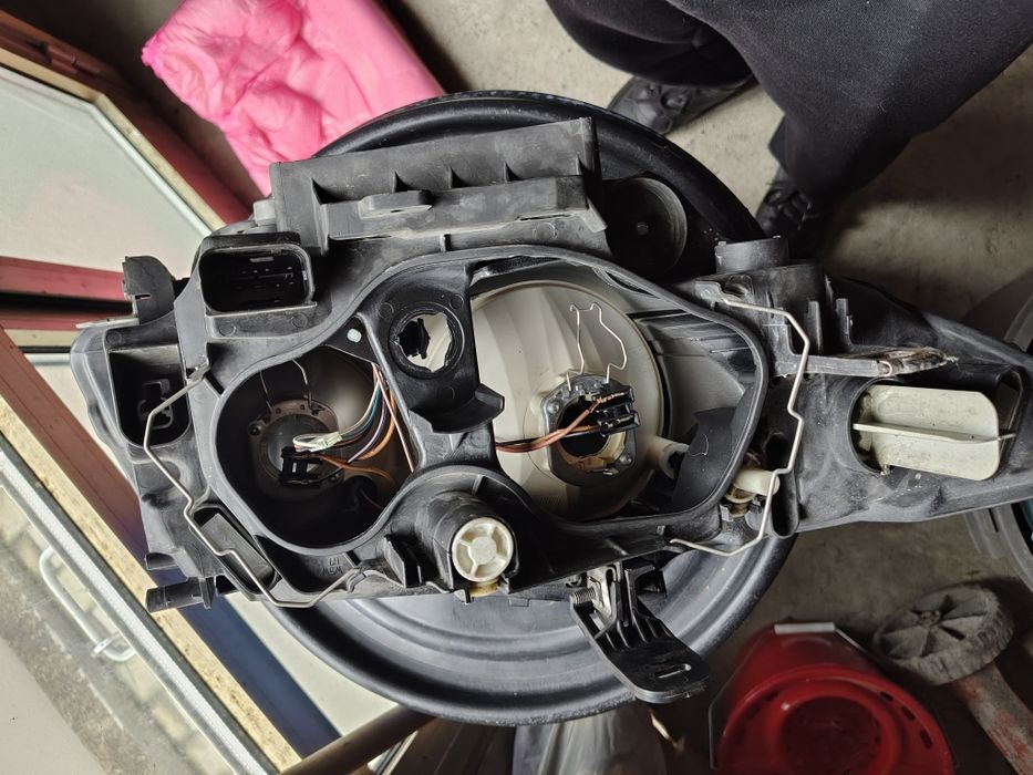 Far stâng Bmw e87 118d 2005 H7