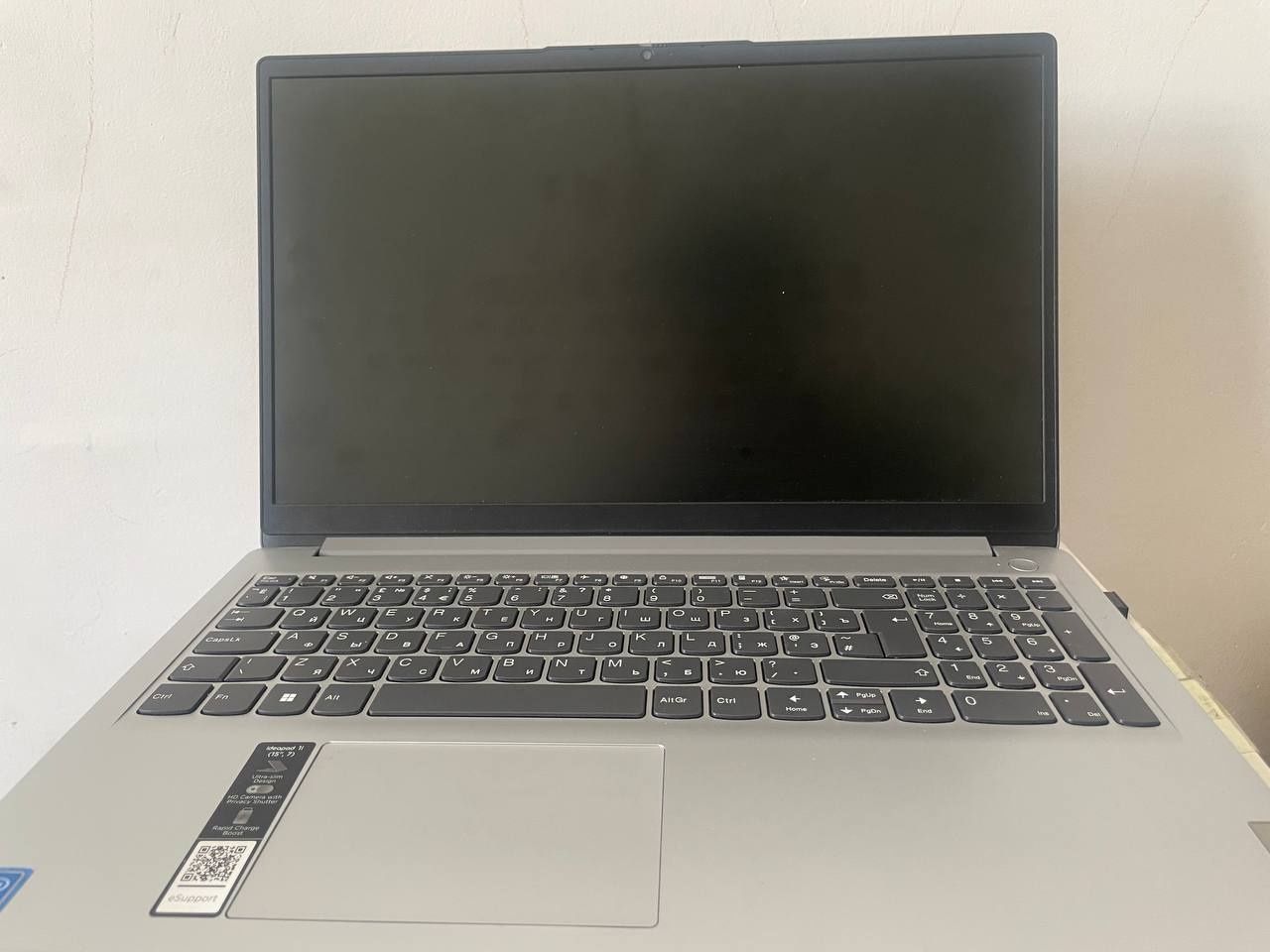Ноутбук Леонова 1 Ideapad V15-IGL