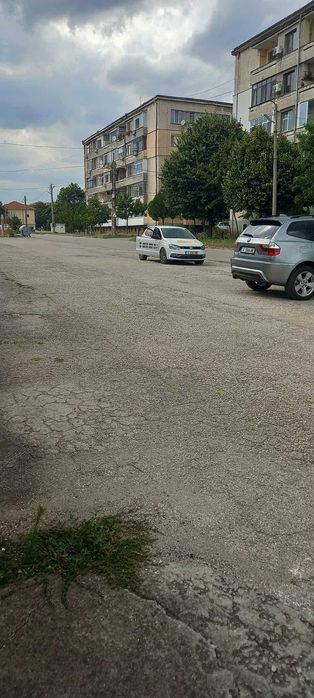 Продава се гараж в кв.Възраждане, гр.Хасково