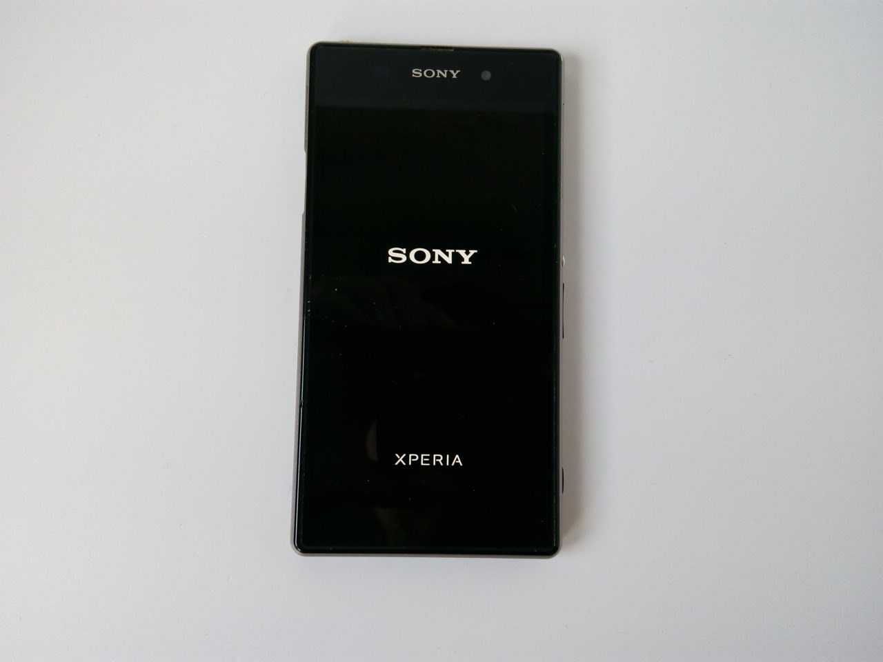 смартфон Sony Experia Z1