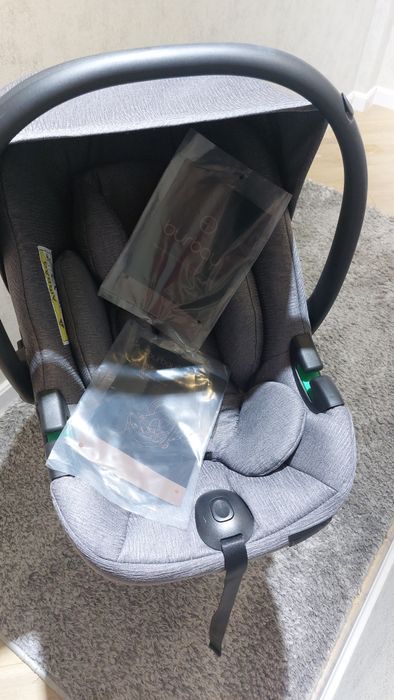 Продаётся детское новое автокресло