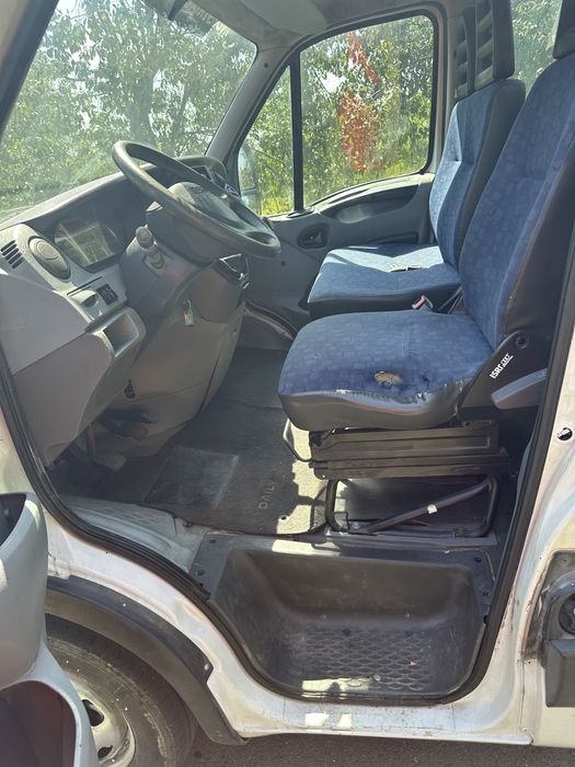 Vand Iveco daily  an 2013-2.3D rate fixe doar cu buletinul tbi bank