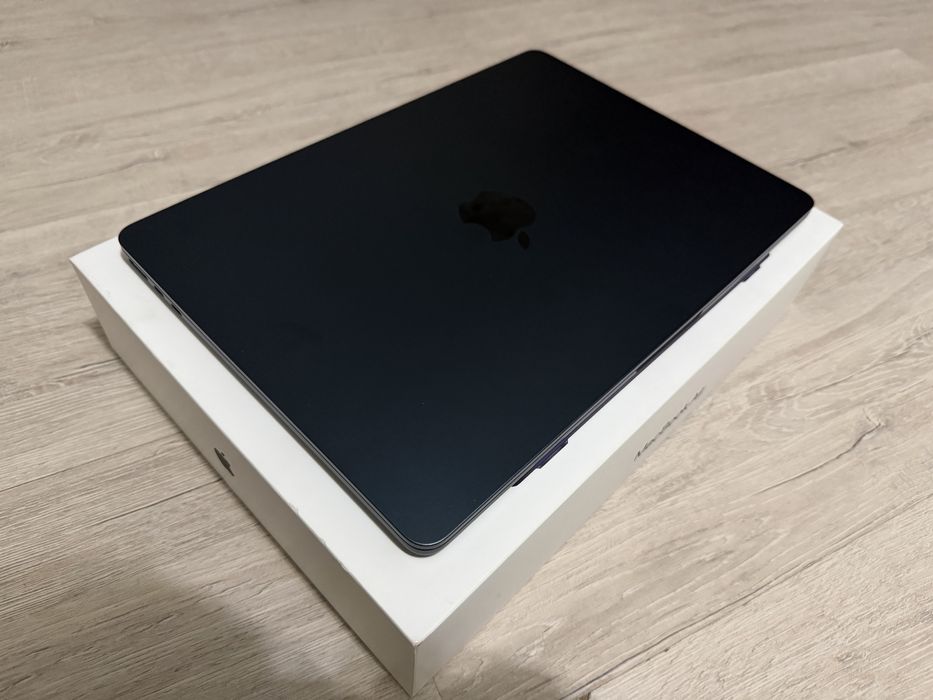 MacBook Air 13 чип м3 оперативка 16 гб