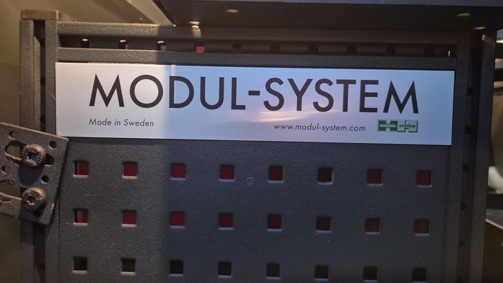 Стелаж за бусове