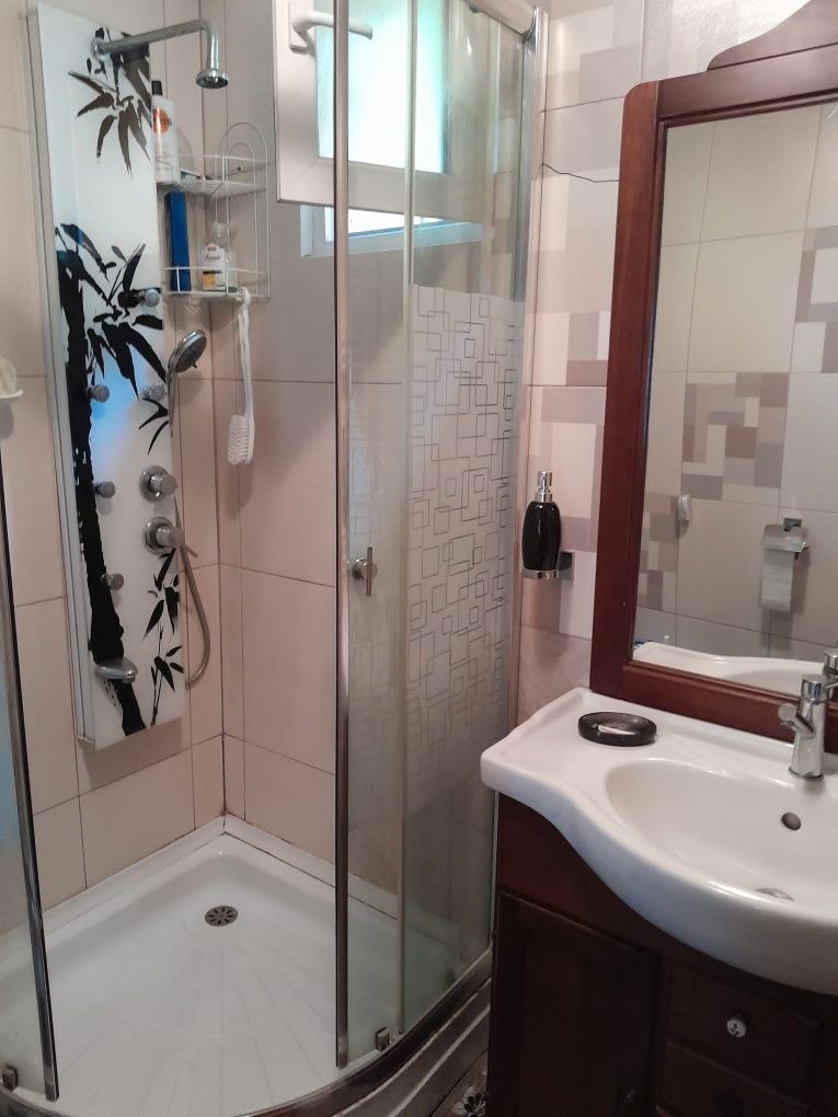 Casa zona centrala sau schimb cu apartament