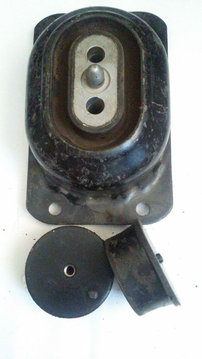 Подушка ДВС VOLVO D 13 .