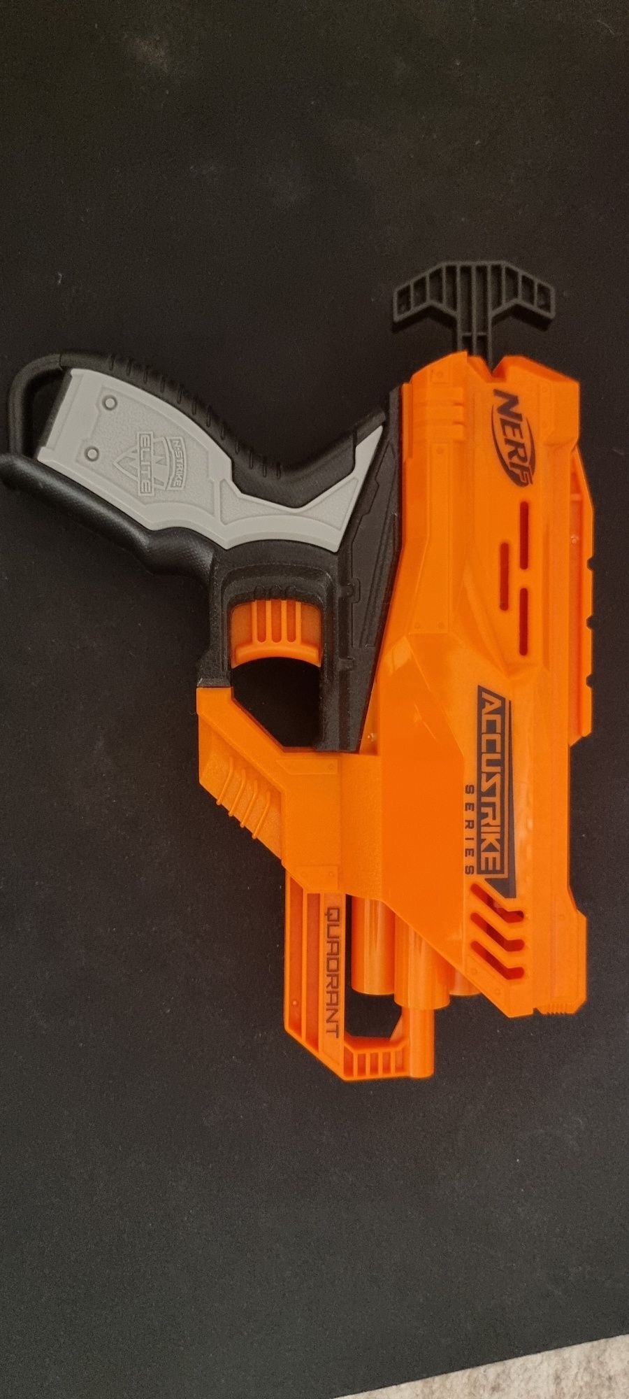 Vând blaster Nerf