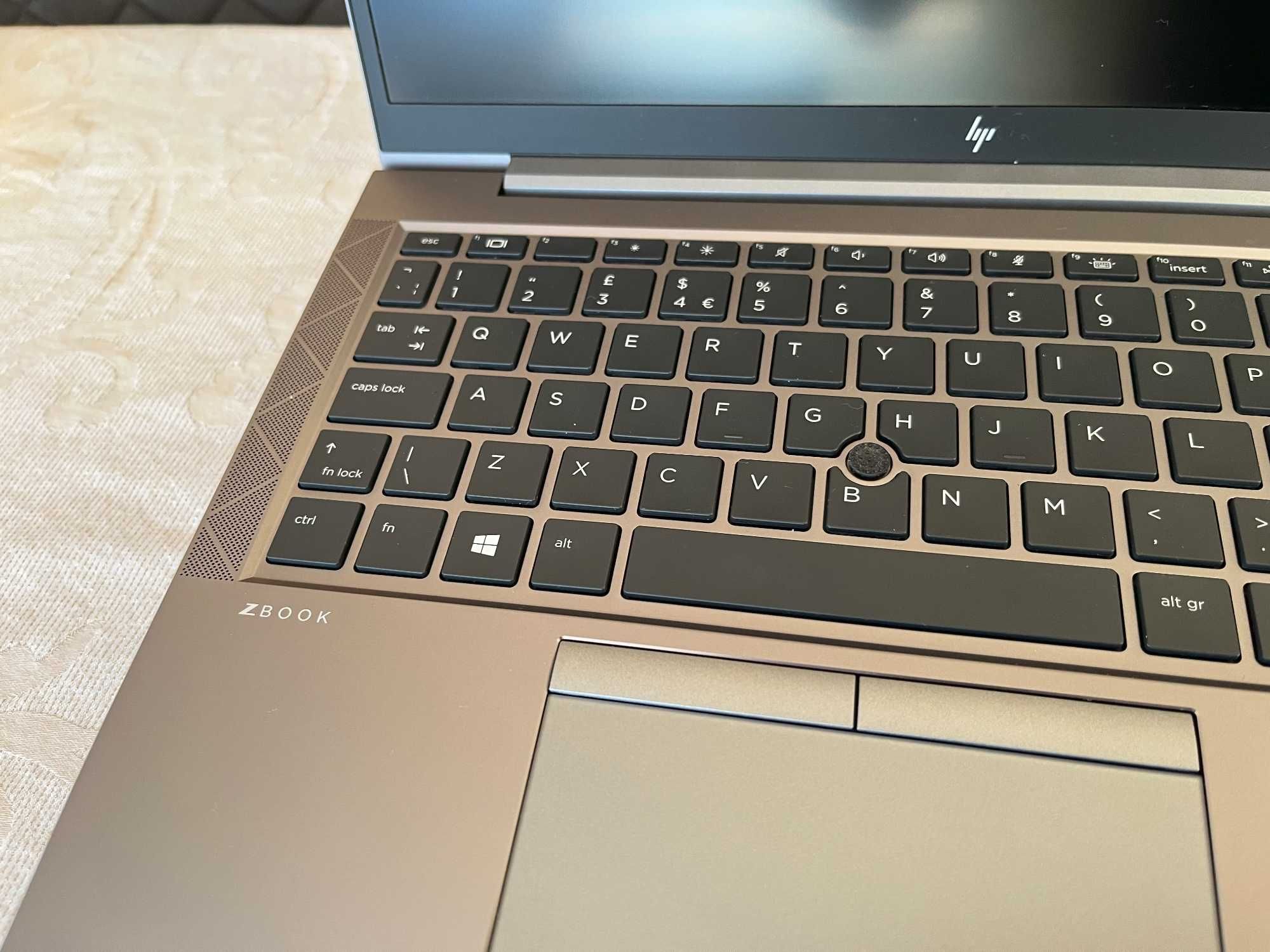 HP ZBook Firefly 14 G7 Mobile Workstation