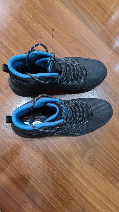 Skechers etigi sotiladi