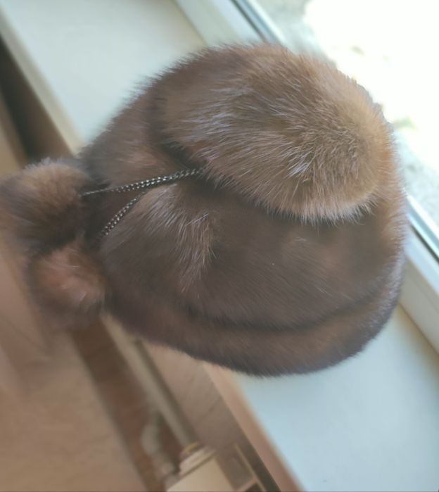 Норковая шапка ,мех хороший