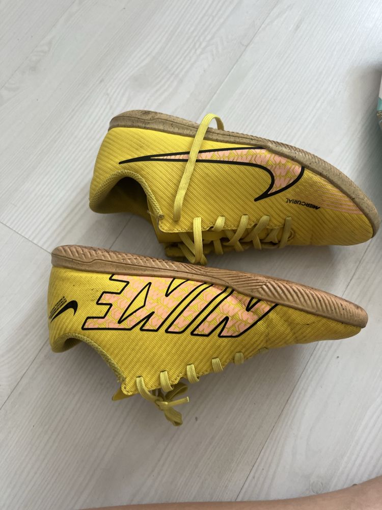 Nike mercurial vapor 15 fustal