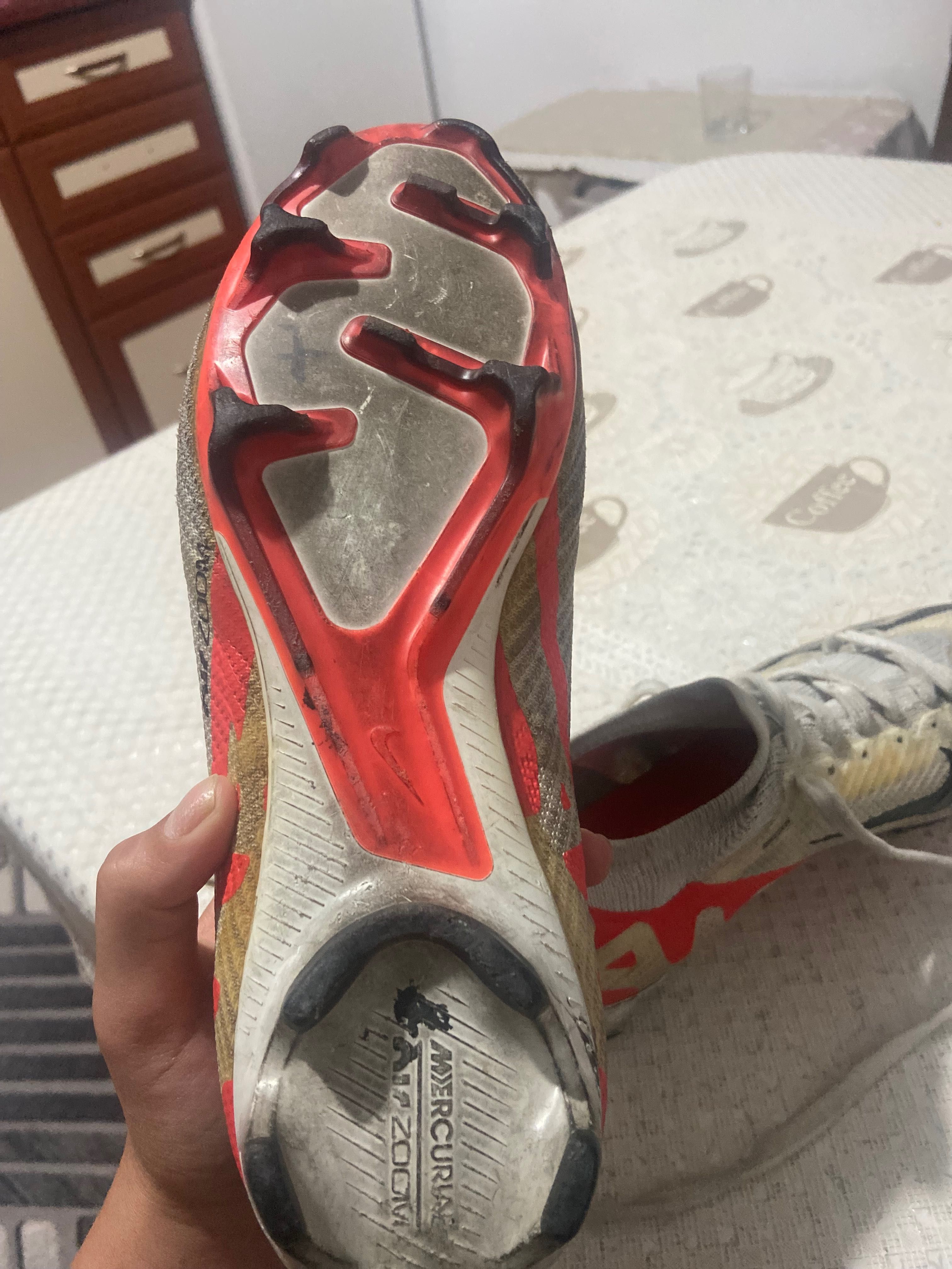 Бутонки 42 номер Nike mercurial