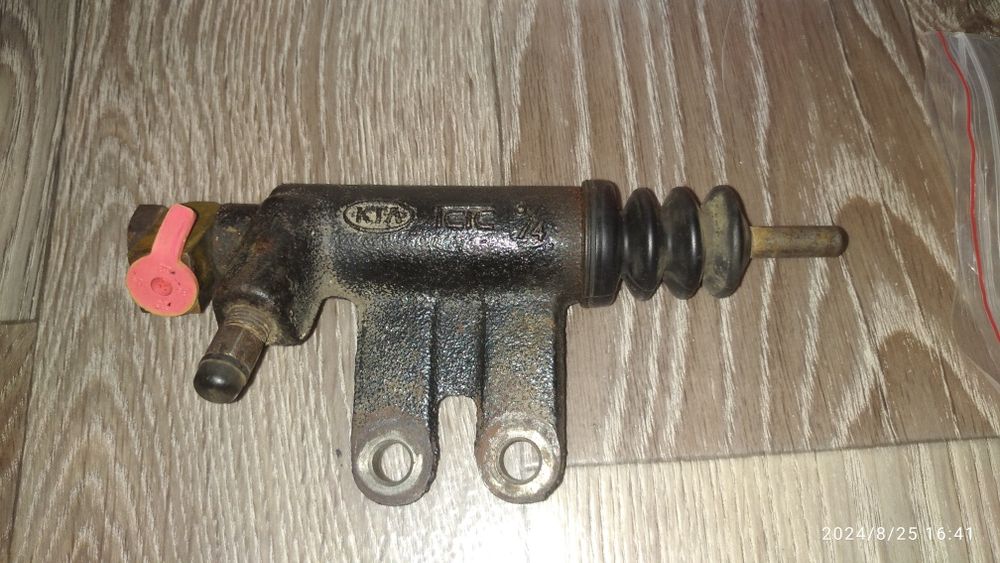 Продам запчасти на КИА Соренто