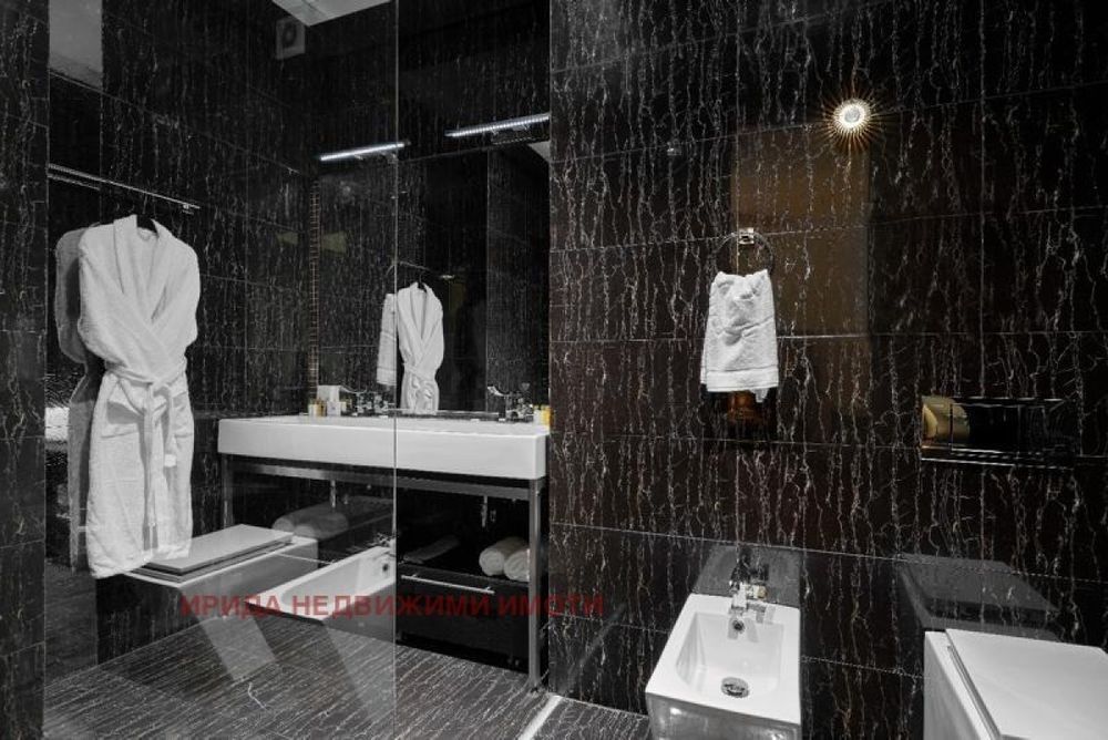 Продава се Тристаен апартамент в София, Манастирски ливади - 222 кв.м за 3236 €/кв.м - Снимка #3