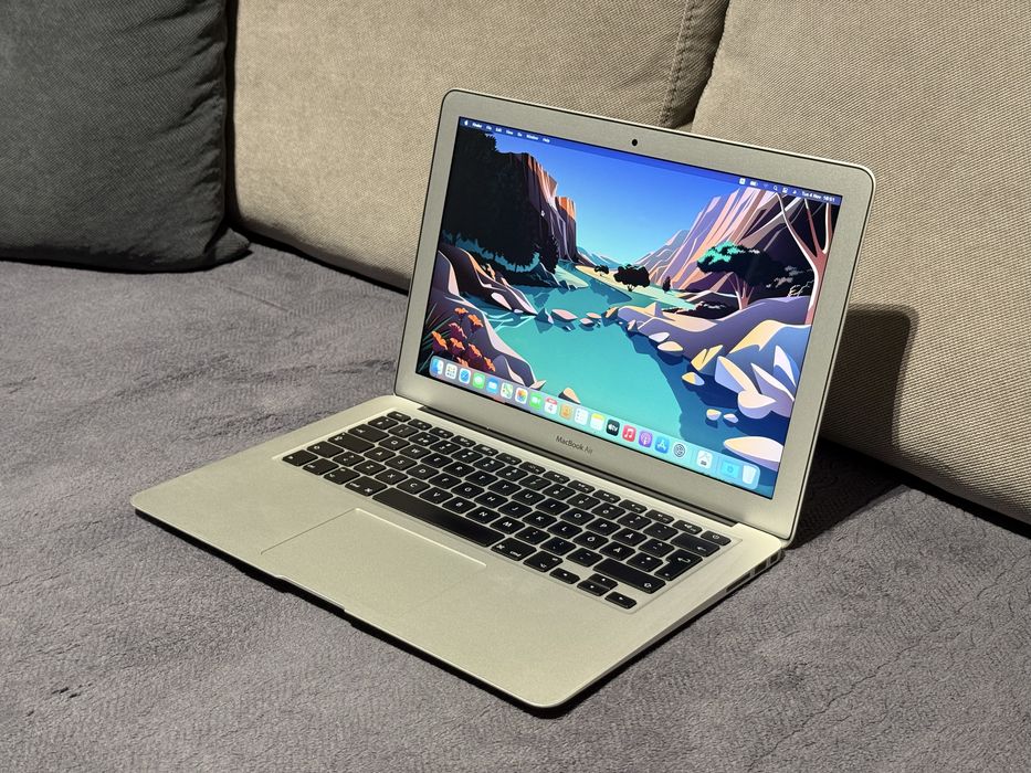Като Нов 13,3' Macbook Air 2017/Intel Core i5/8GB Ram/256GB SSD